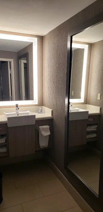 SpringHill Suites by Marriott West Mifflin 4