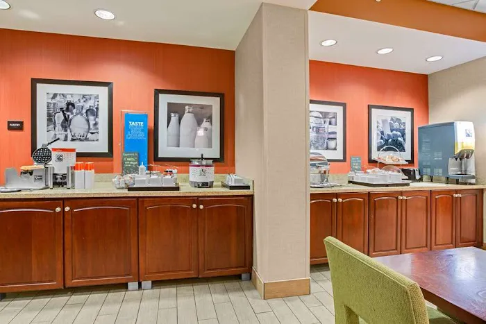 Hampton Inn Pittsburgh/West Mifflin 4