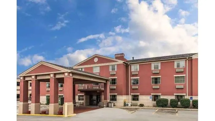 Wingate by Wyndham Pittsburgh/West Mifflin 4