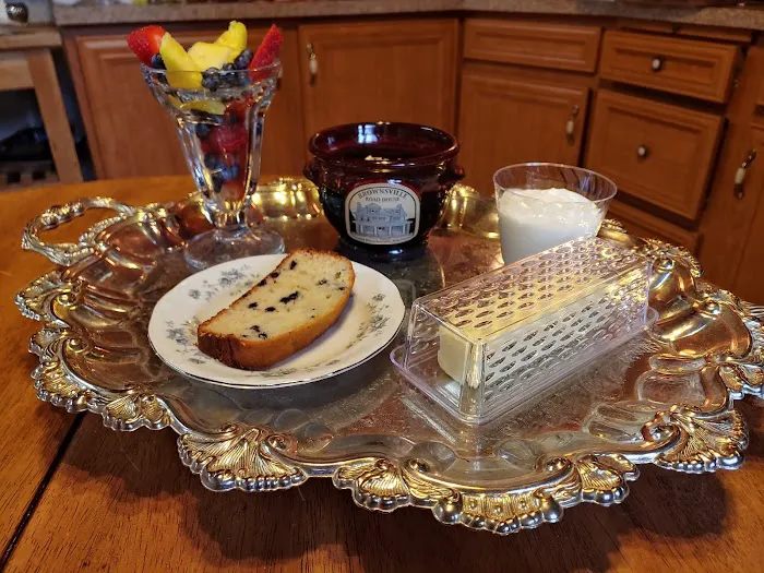 Brownsville Road House: Bed & Breakfast 4