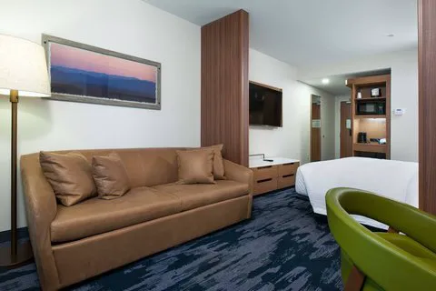 Fairfield Inn & Suites Pittsburgh Downtown 5