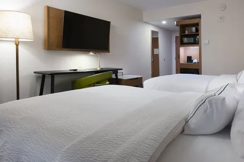 Fairfield Inn & Suites Pittsburgh Downtown 5