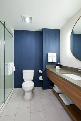 Fairfield Inn & Suites Pittsburgh Downtown 5