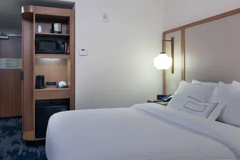 Fairfield Inn & Suites Pittsburgh Downtown 5