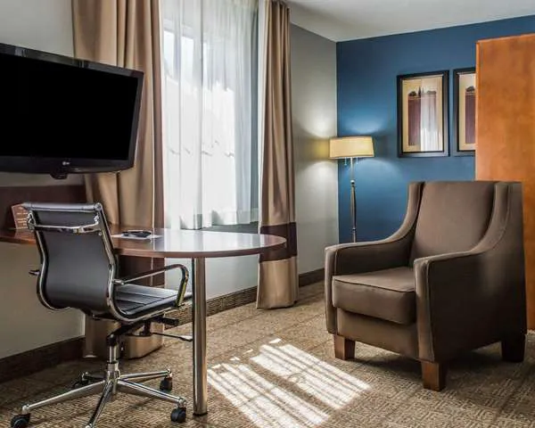 Comfort Inn 4