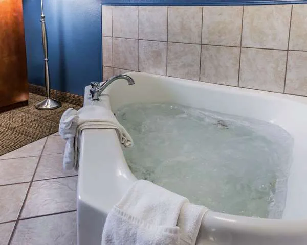 Comfort Inn 4