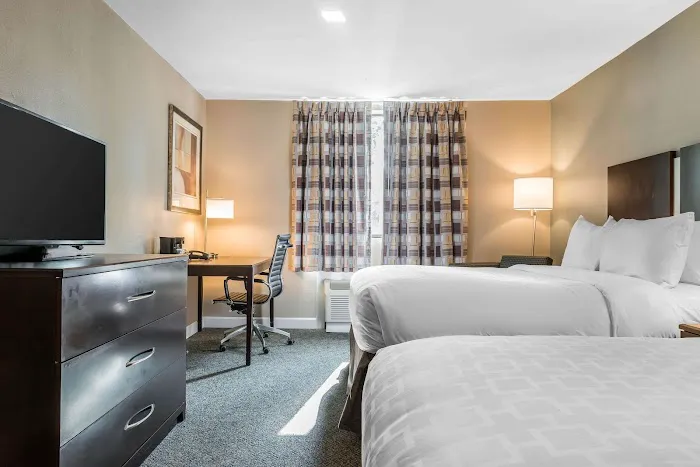 Clarion Inn 4
