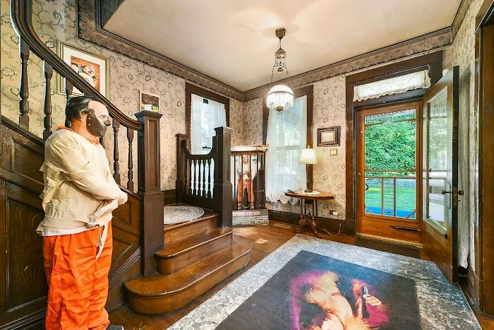 Buffalo Bill's House 4