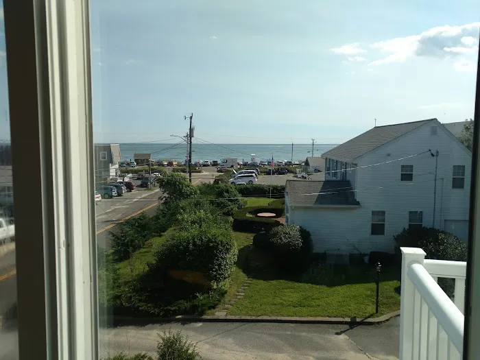 Glendon Beach Cottages 5