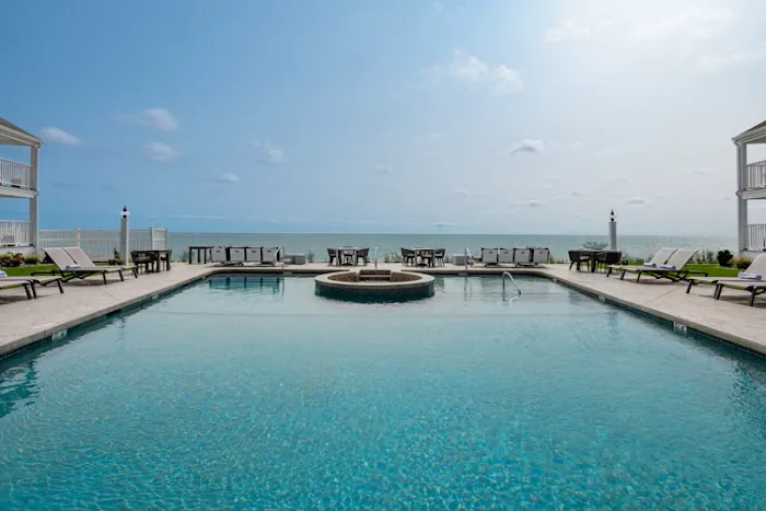 Pelham House Resort 5