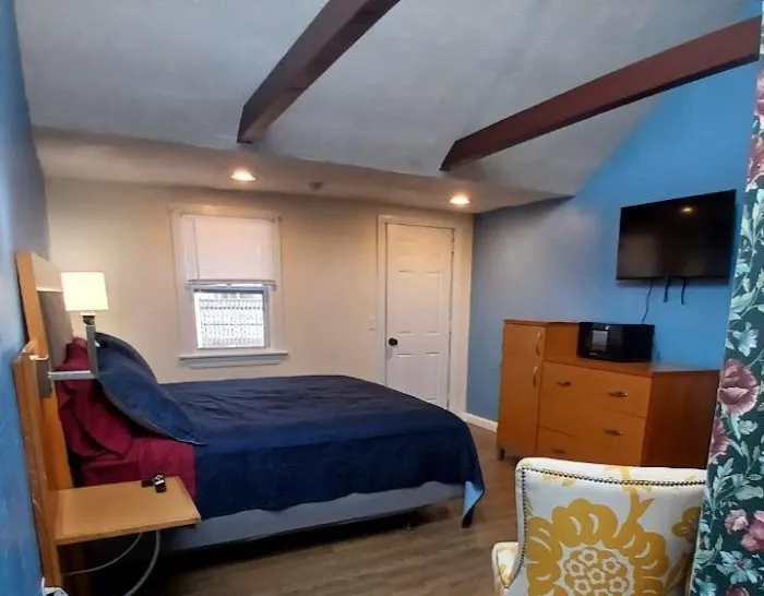 JE Motel 5