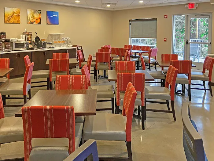 Comfort Inn 4