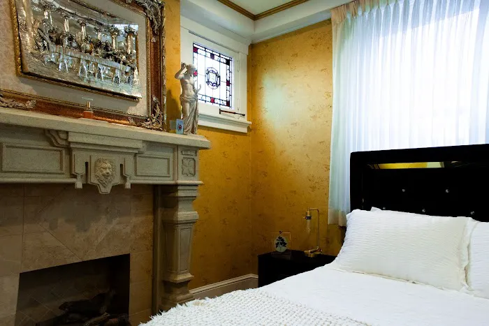 Chateau Connellsville 4