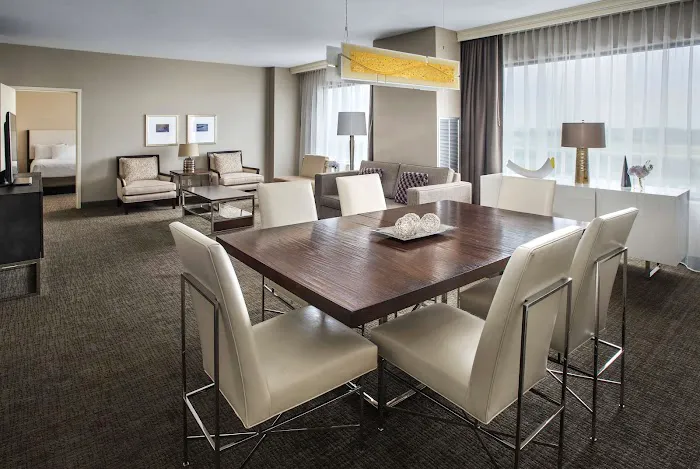 Hyatt Regency Pittsburgh International Airport 4