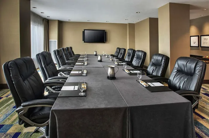 Hyatt Regency Pittsburgh International Airport 4