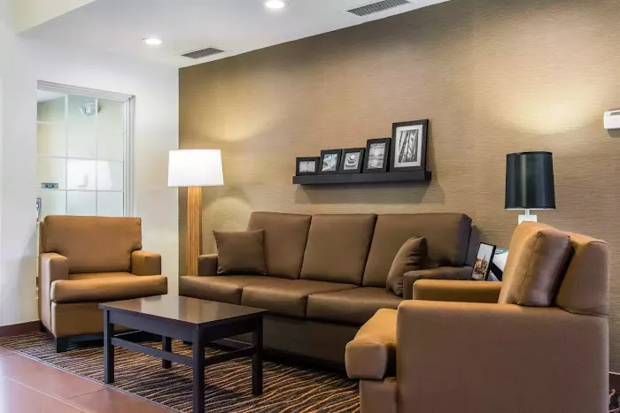 MainStay Suites Pittsburgh Airport 4