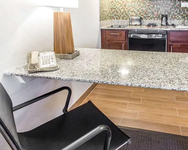 MainStay Suites Pittsburgh Airport 4
