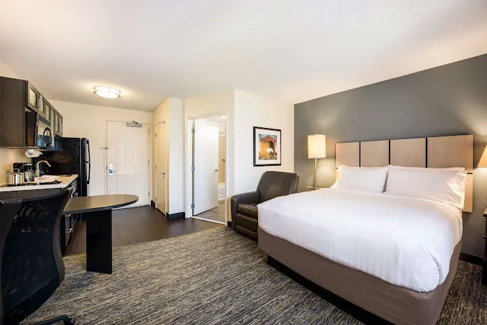 Sonesta Simply Suites Pittsburgh Airport 4