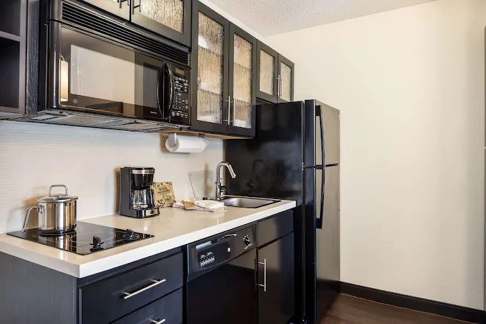 Sonesta Simply Suites Pittsburgh Airport 4