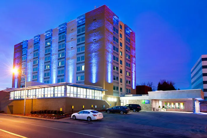 Holiday Inn Express & Suites Pittsburgh West - Green Tree by IHG 4