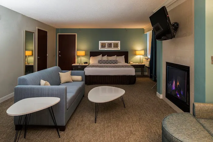 Crowne Plaza Suites Pittsburgh South, an IHG Hotel 4