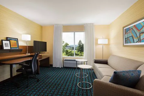 Fairfield Inn & Suites Belle Vernon 4