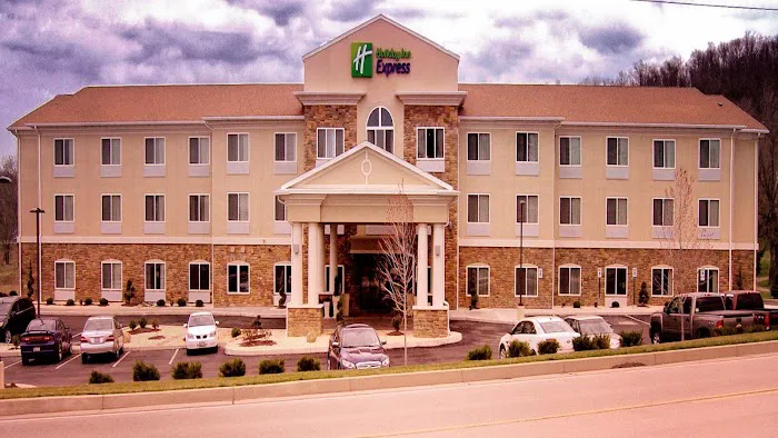 Holiday Inn Express & Suites Belle Vernon by IHG 4