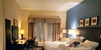 Holiday Inn Express & Suites Belle Vernon by IHG