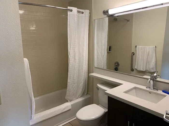 Candlewood Suites Belle Vernon by IHG 4