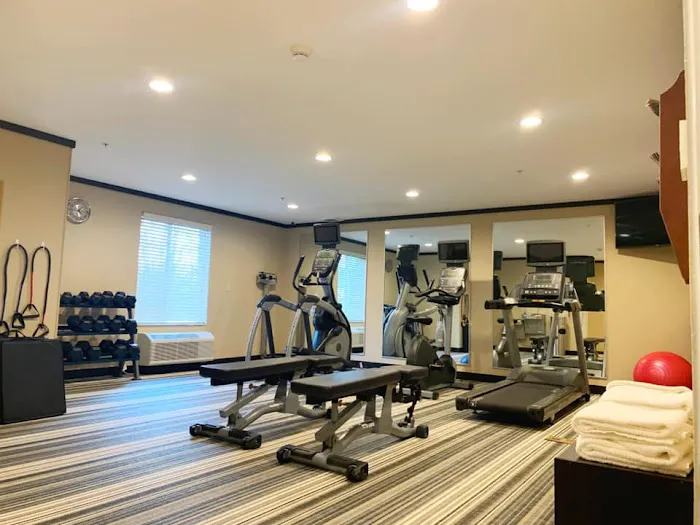 Candlewood Suites Belle Vernon by IHG 4