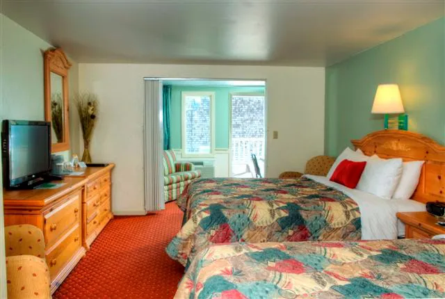 The Corsair & Cross Rip Oceanfront Resort 5