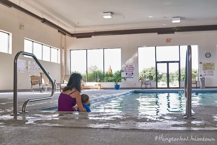 Hampton Inn Uniontown 4