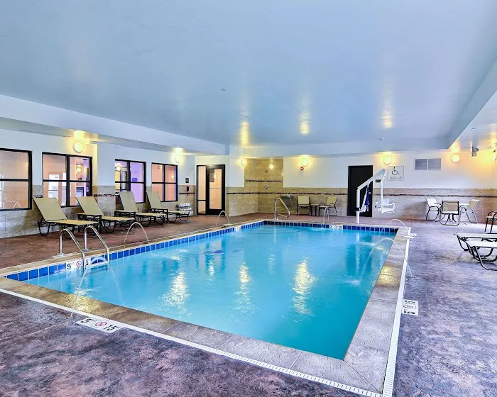 Comfort Suites 4