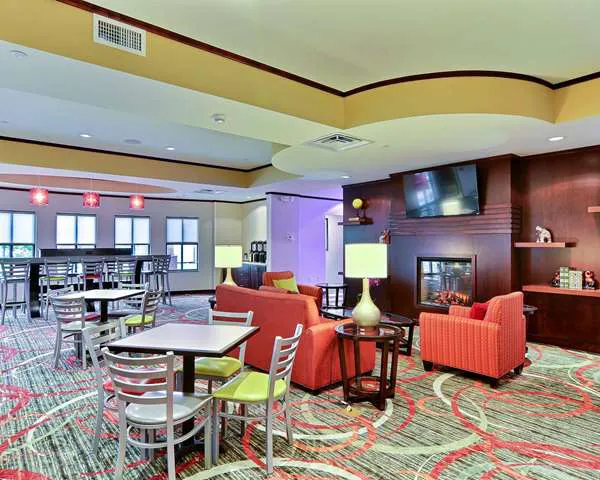 Comfort Suites 4