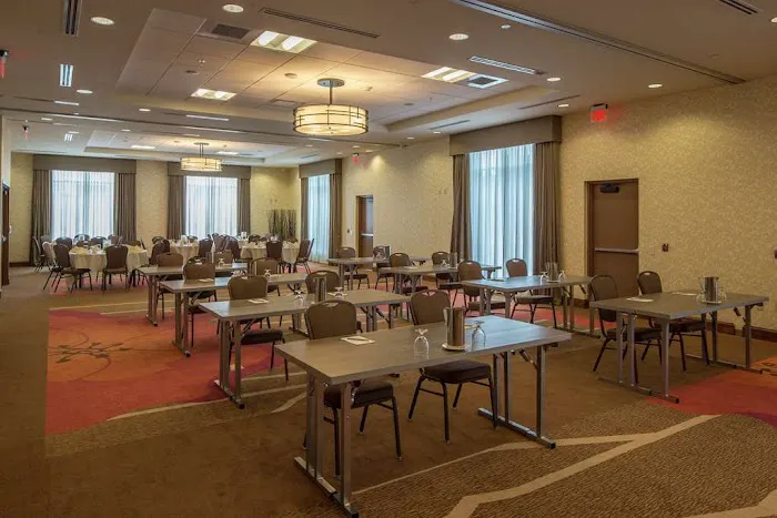Hilton Garden Inn Uniontown 4