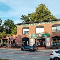 Falls Market Inn & Suite ico
