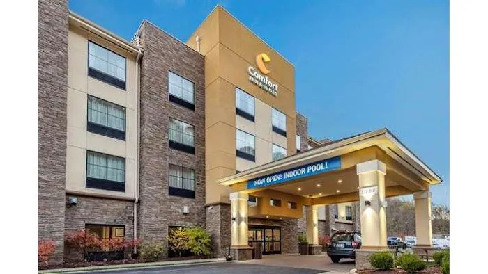 Comfort Inn & Suites 5