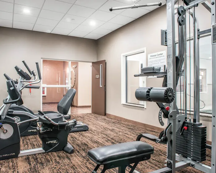 Comfort Inn & Suites 5
