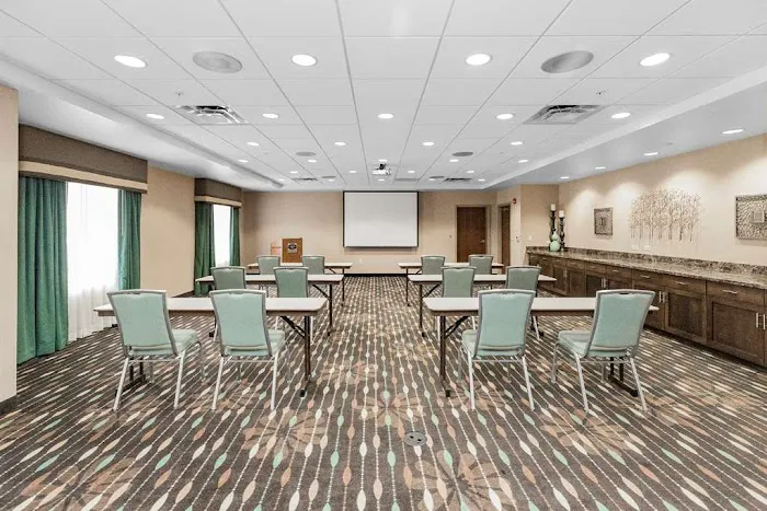 Hampton Inn Pittsburgh-Bridgeville 4