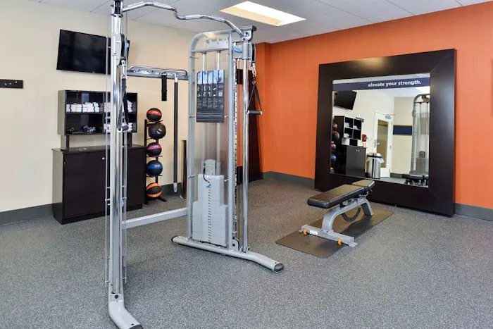 Hampton Inn & Suites California University-Pittsburgh 4