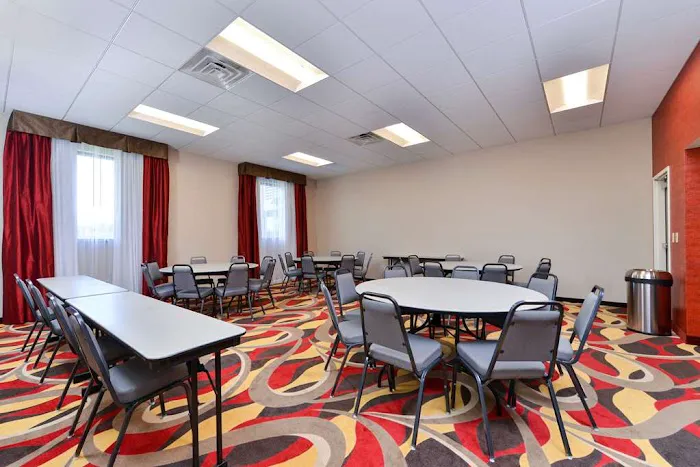 Hampton Inn & Suites California University-Pittsburgh 4