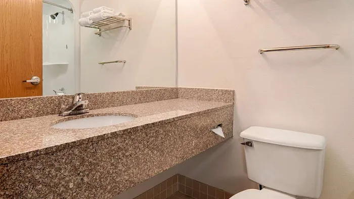 Best Western Garden Inn 4
