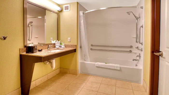 Holiday Inn Express & Suites Pittsburgh SW - Southpointe by IHG 4