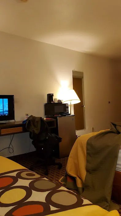 Super 8 by Wyndham Canonsburg/Pittsburgh Area 4
