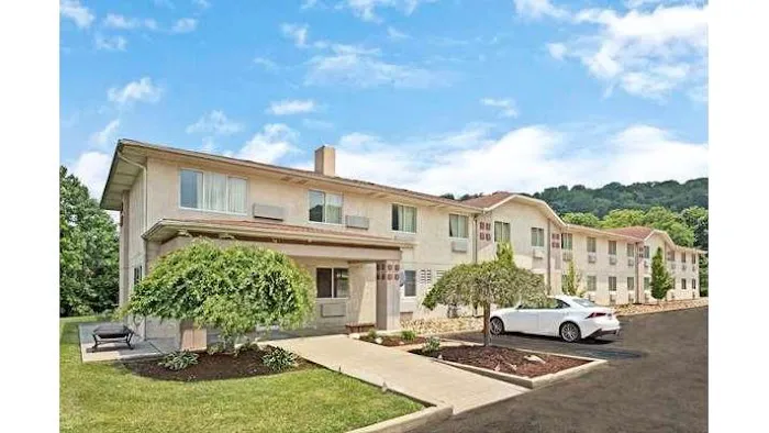 Super 8 by Wyndham Canonsburg/Pittsburgh Area 4