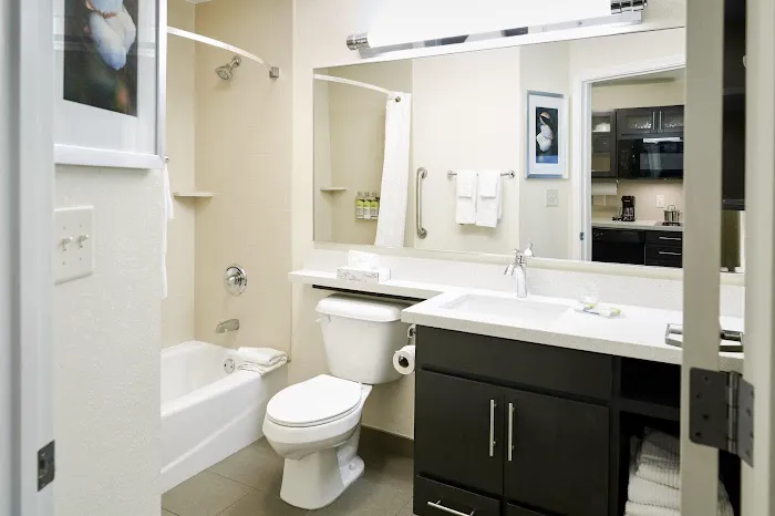 Candlewood Suites Washington North by IHG 4