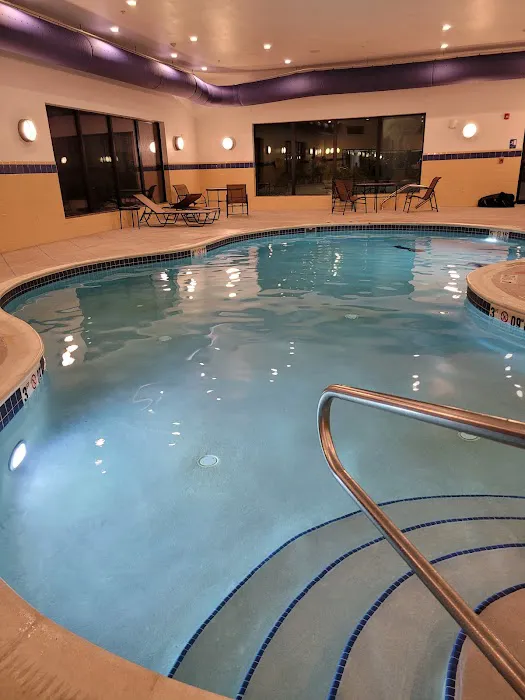Holiday Inn Express & Suites Washington - Meadow Lands, an IHG Hotel 4