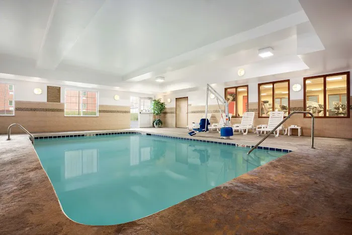 Country Inn & Suites by Radisson, Washington at Meadowlands, PA 4