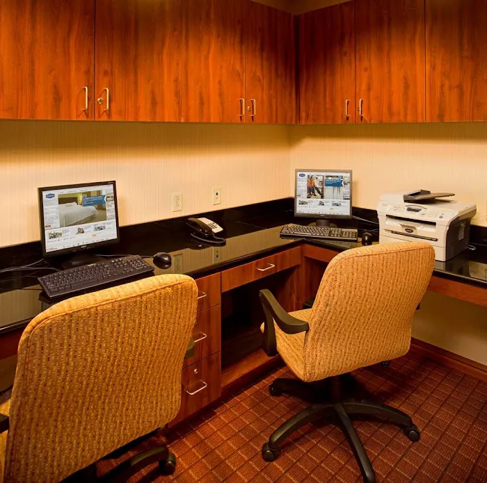 Hampton Inn & Suites Pittsburgh-Meadow Lands 4