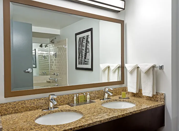 DoubleTree by Hilton Washington Meadow Lands Casino Area 4